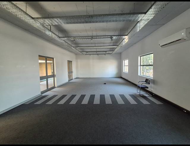 73M² OFFICE TO LET IN RIVONIA
